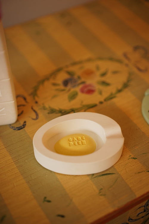 Egg Ashtray - Case Peck