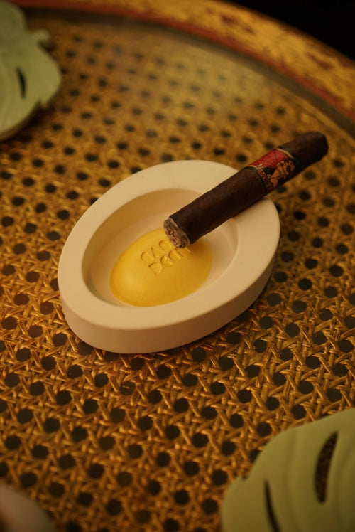 Egg Ashtray - Case Peck