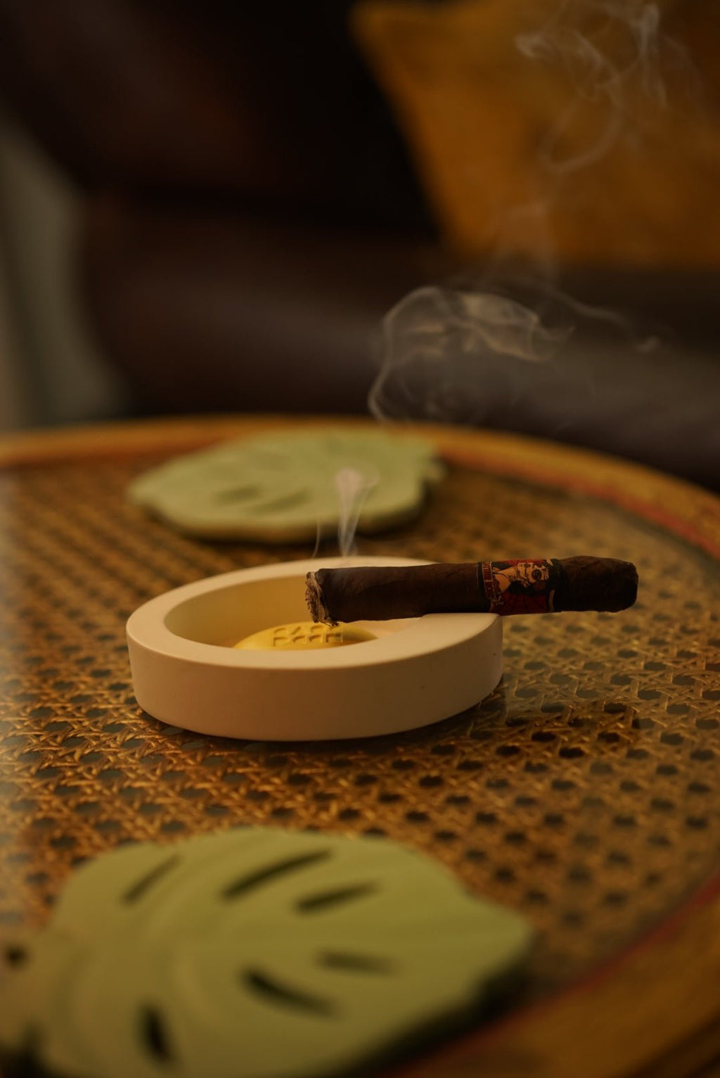 Egg Ashtray - Case Peck
