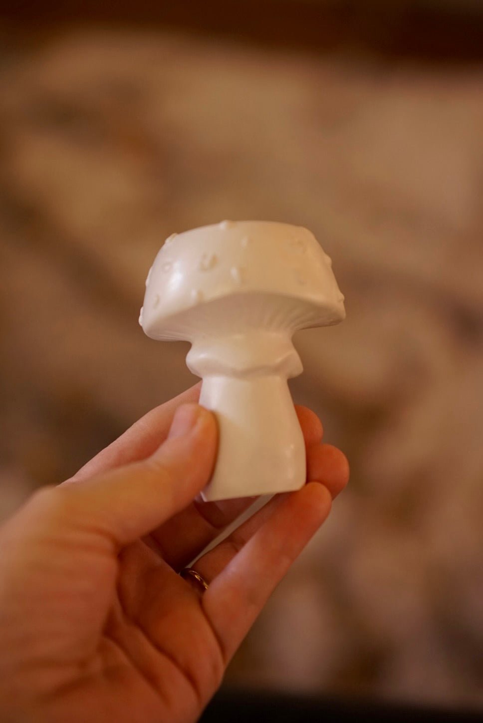 Shroom tealight holder with two beeswax candles - Case Peck